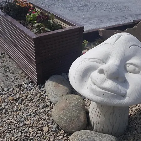 Crag Shore 4*