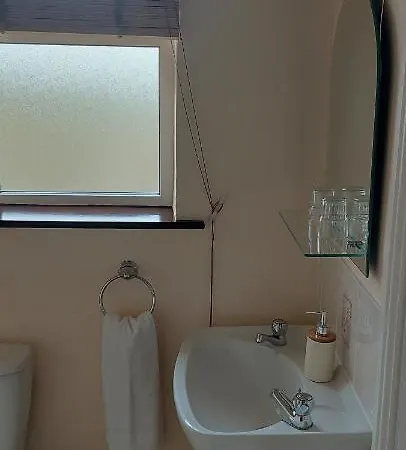 Crag Shore Bed & Breakfast 4*